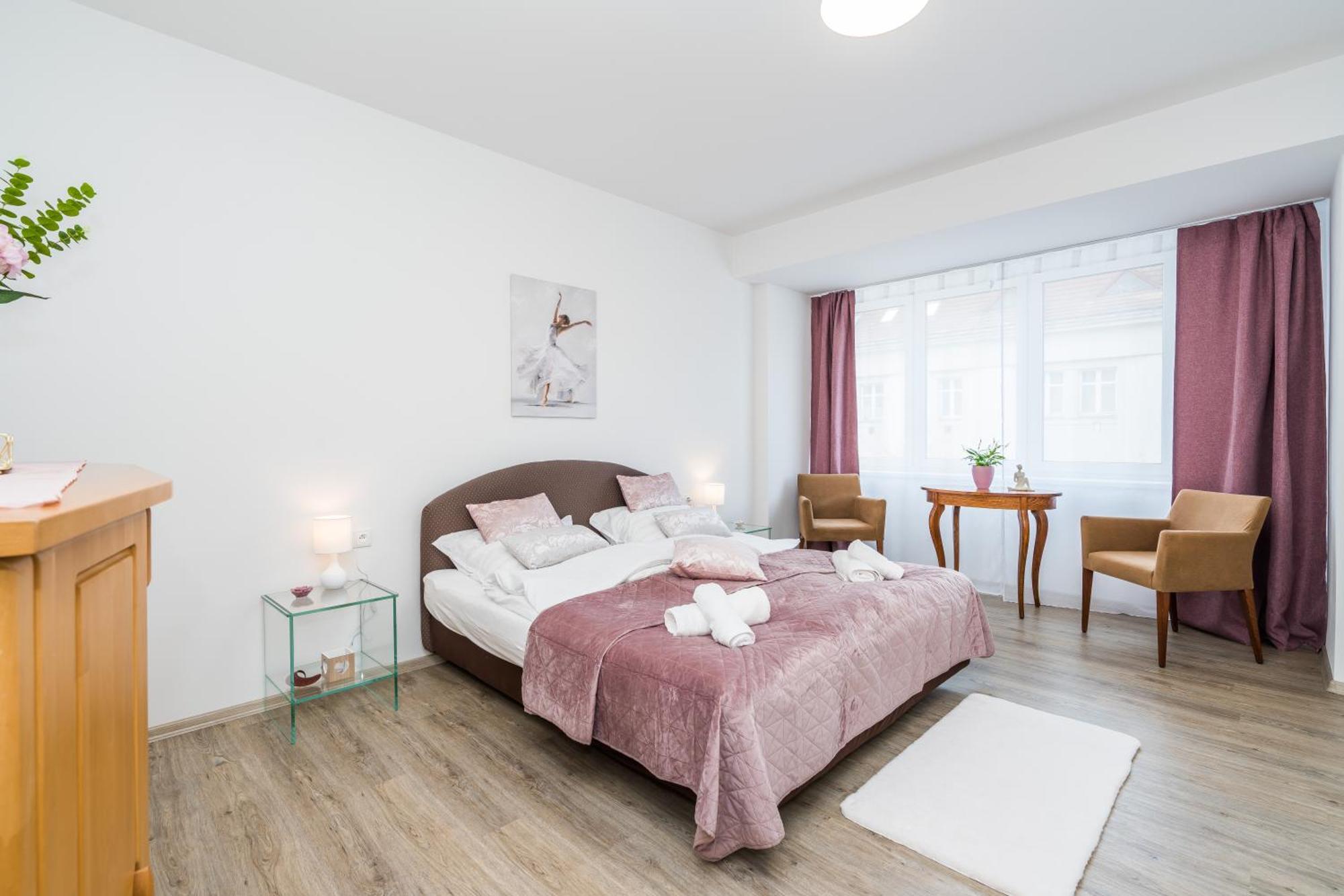 Perla Hradce 202 Apartment Hradec Králové Exterior foto
