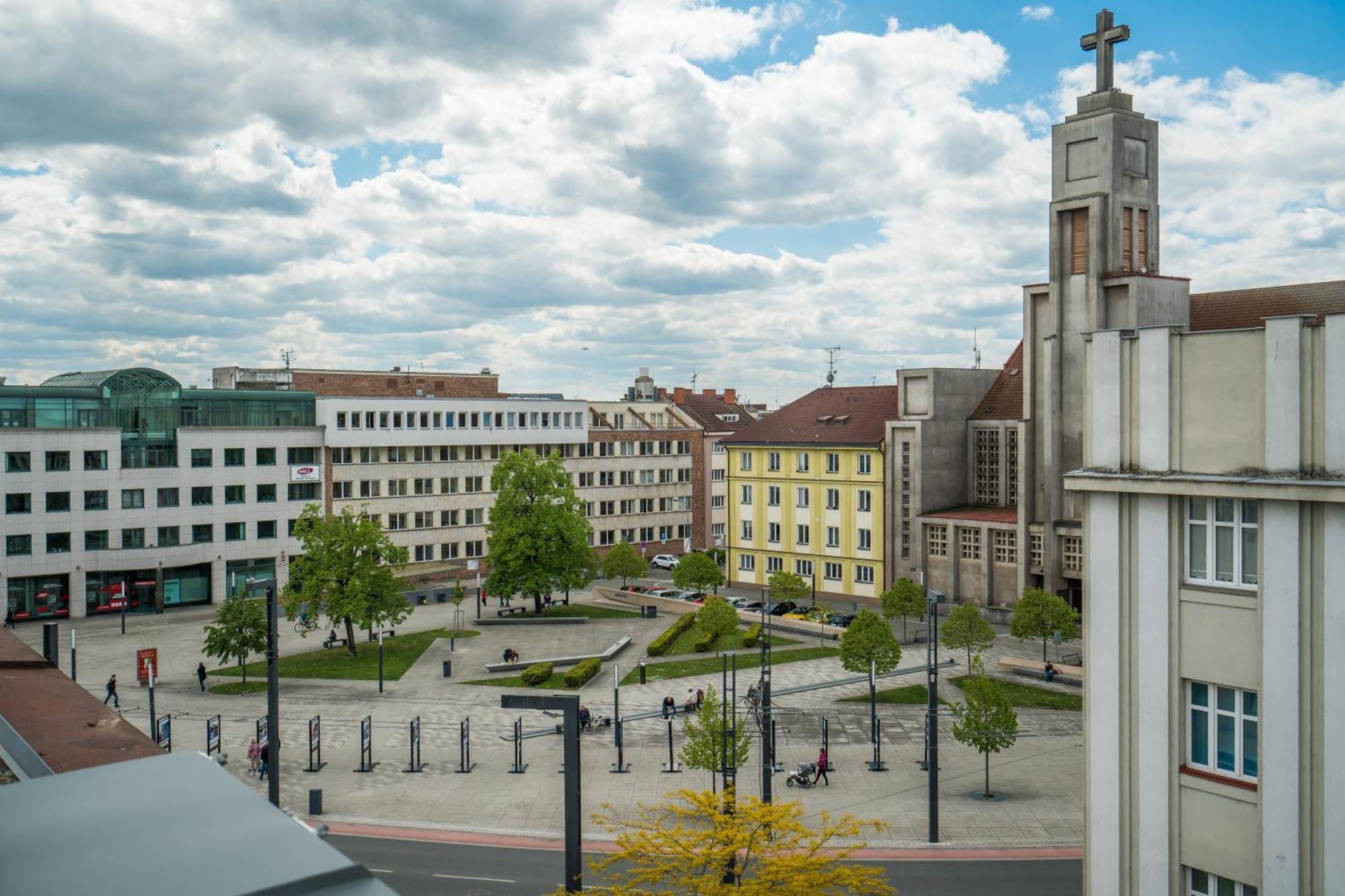 Perla Hradce 202 Apartment Hradec Králové Exterior foto